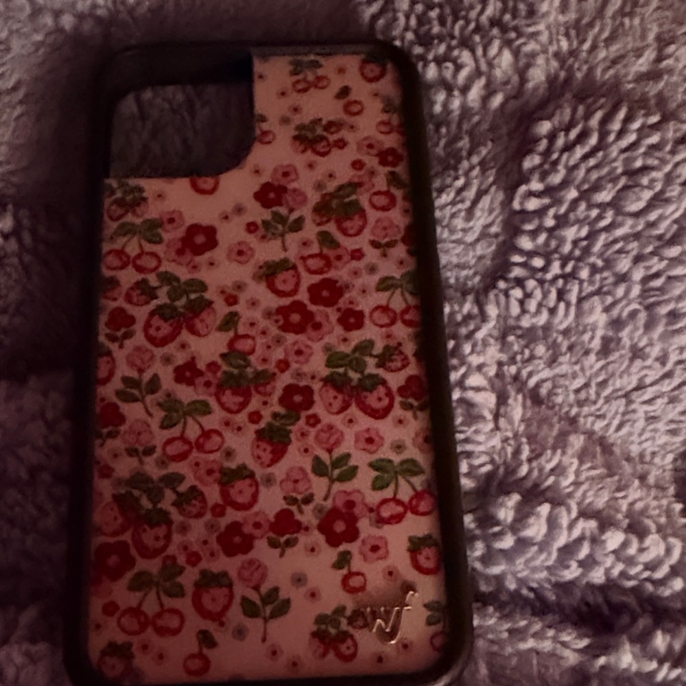 Floral Pattern Phone Case - Black and Red